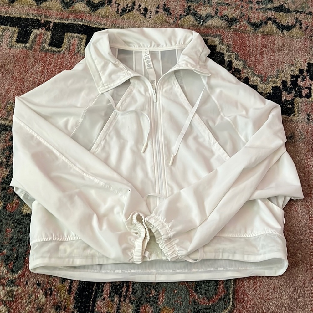 Lulu lemon cropped wind breaker